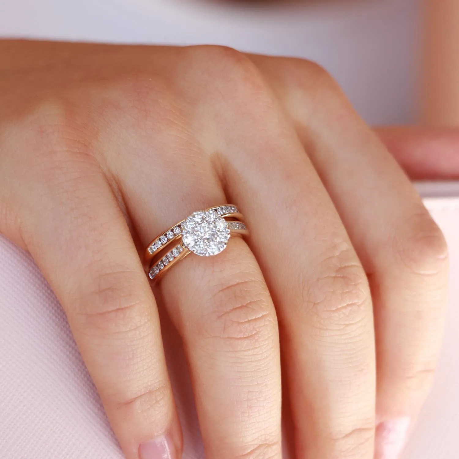 1ct Round Brilliant Diamond Engagement Ring Set In 18ct Yellow & White Gold