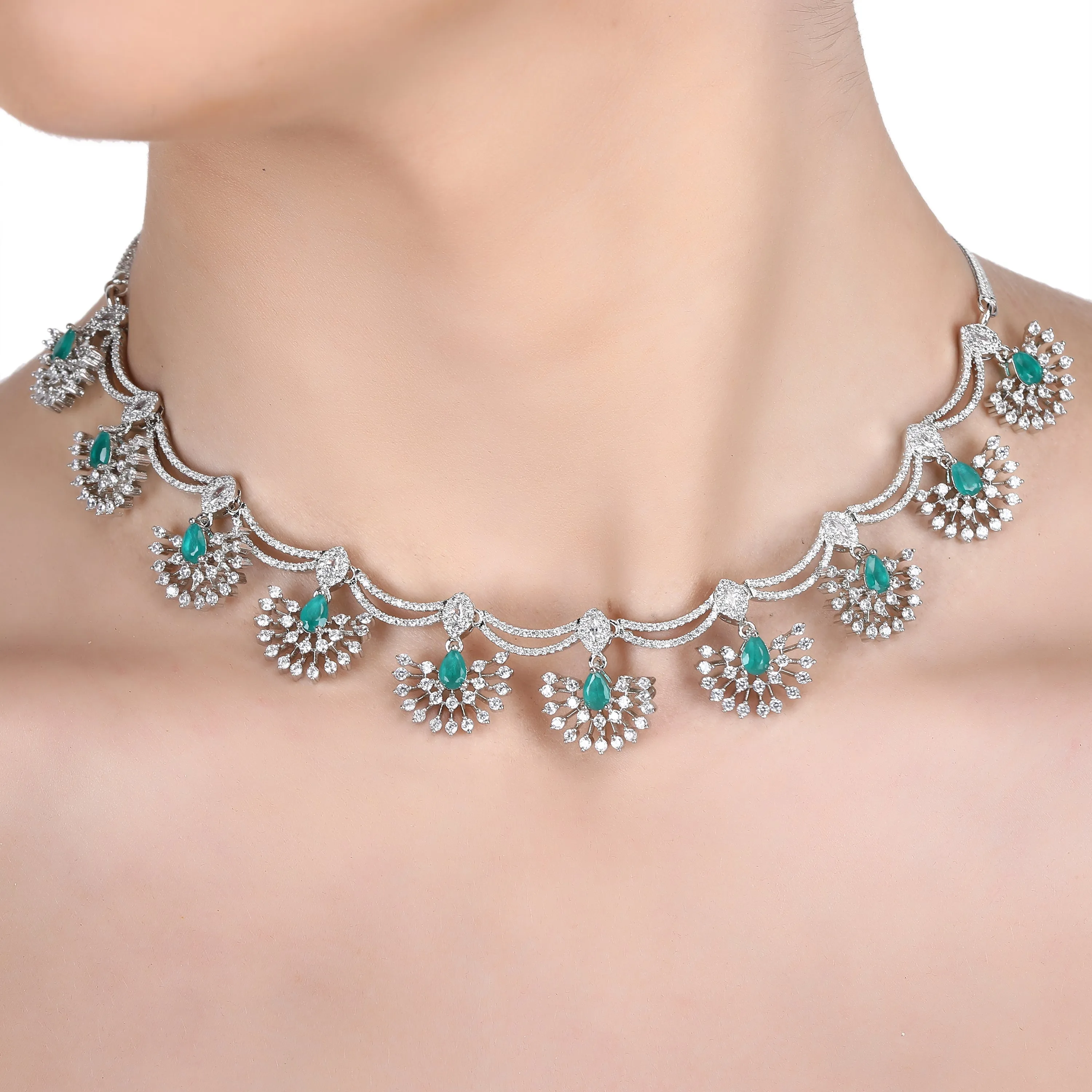 ANUMISHA NECKLACE