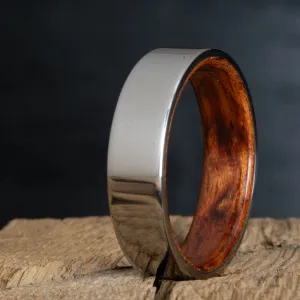 Classic titanium wood ring with Bubinga