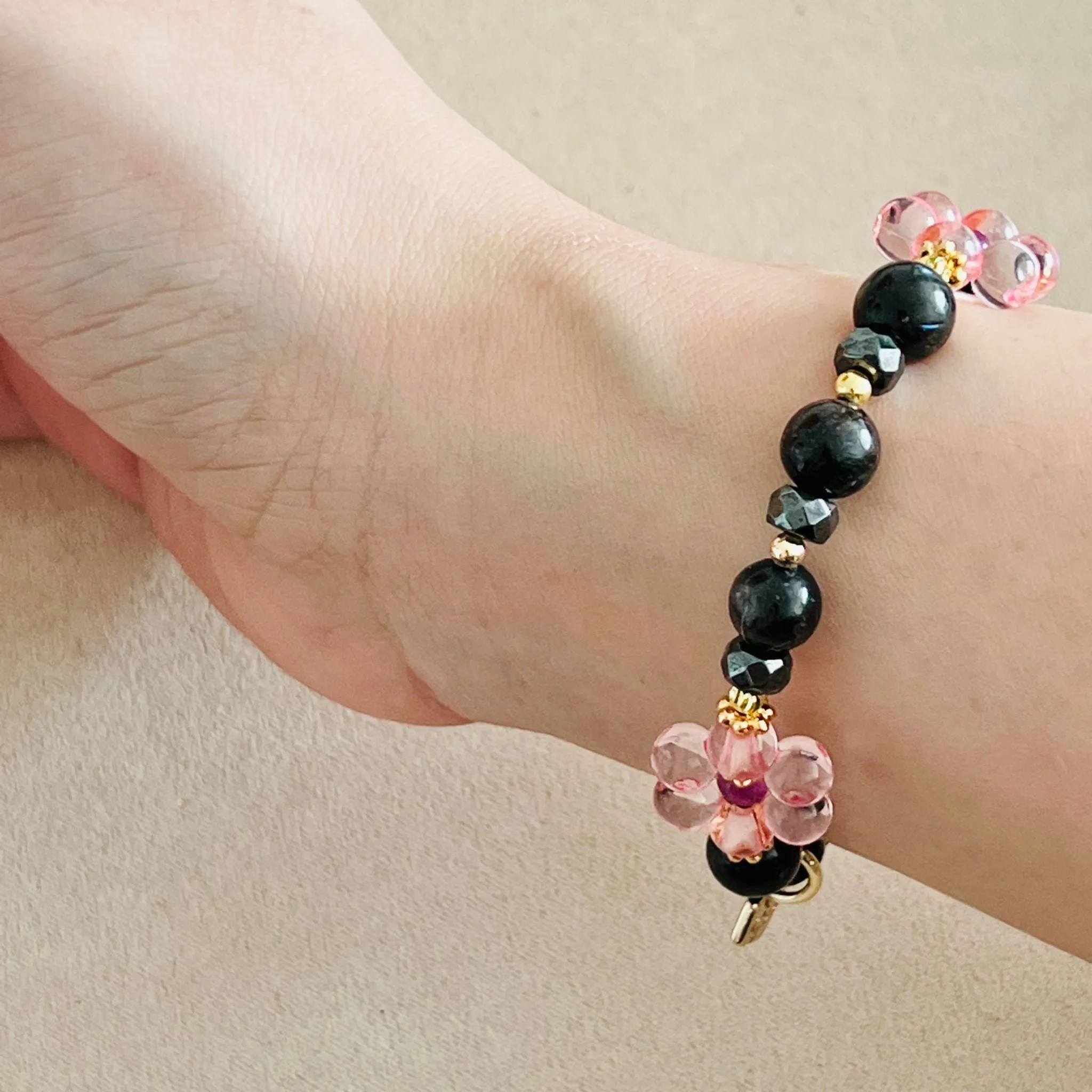 I Am A Queen Flowers Bracelet