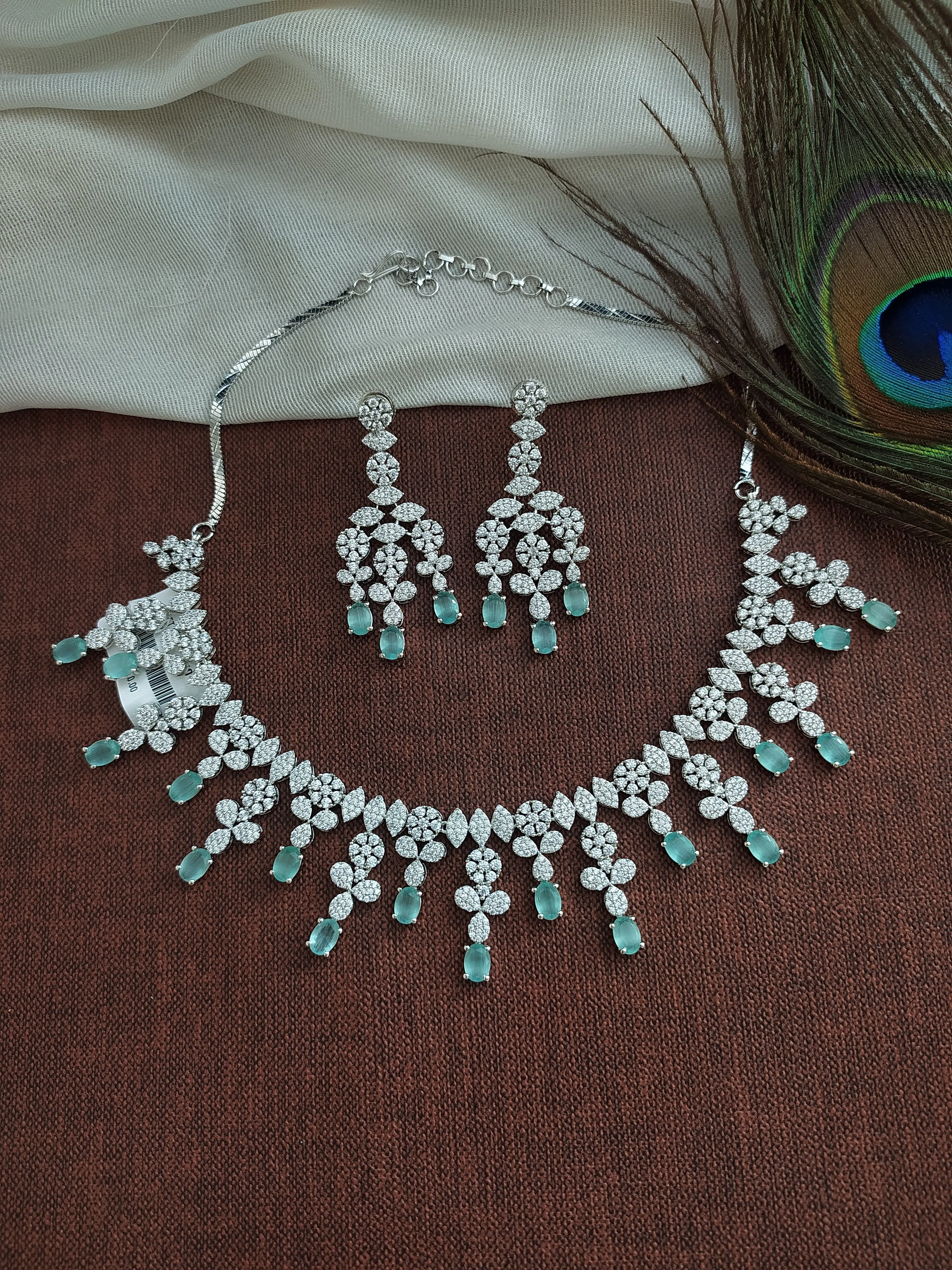 Lovely Silver-plated Zircon Necklace Set