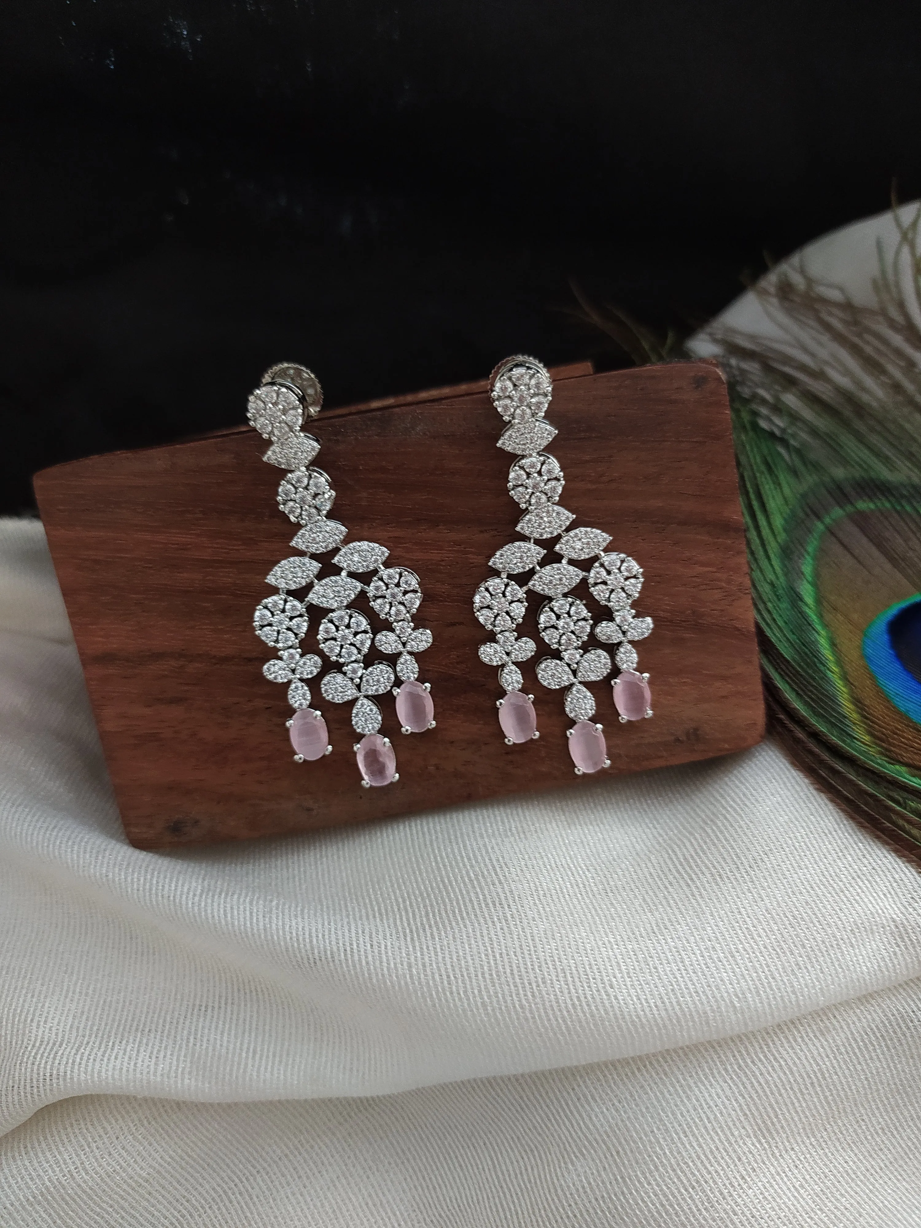 Lovely Silver-plated Zircon Necklace Set