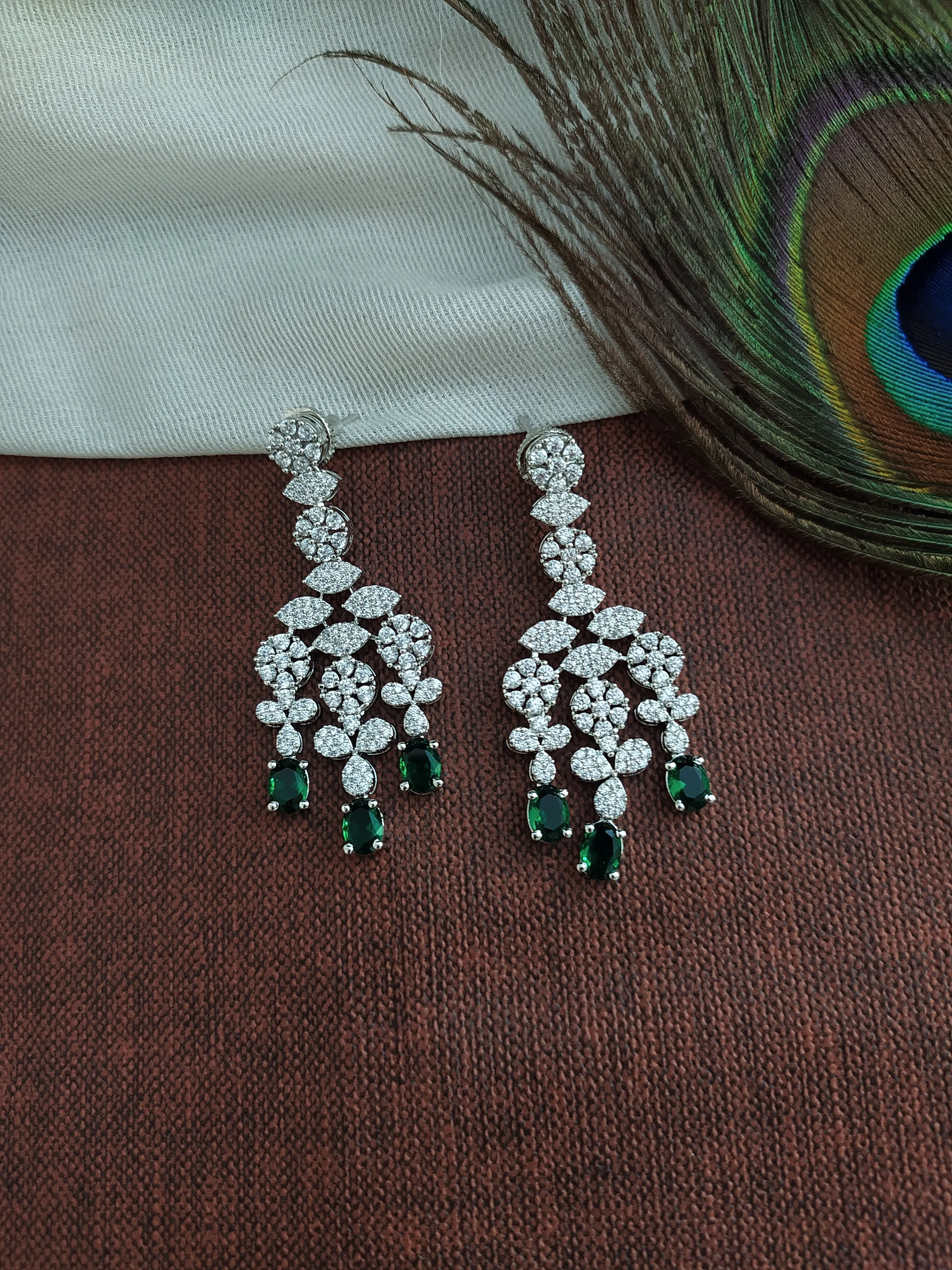 Lovely Silver-plated Zircon Necklace Set