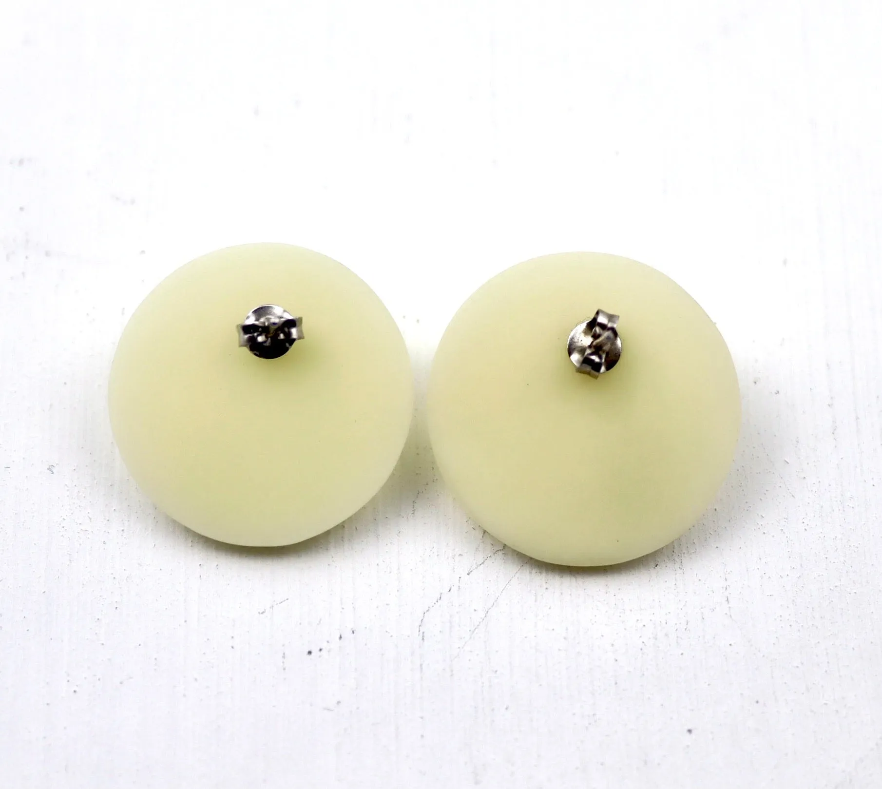Mod Pearl Stud Earrings