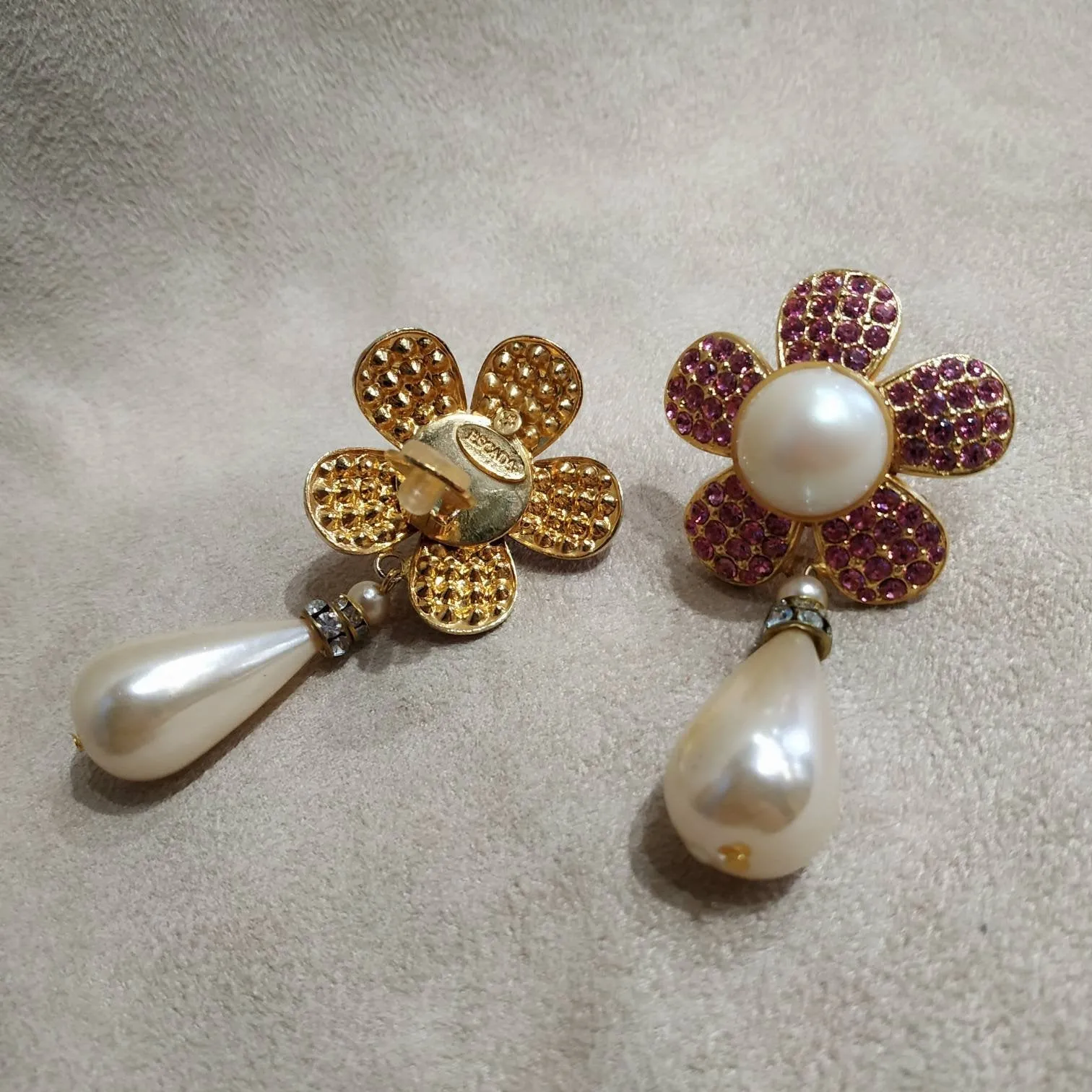Pearl and pink Earrings by Escada