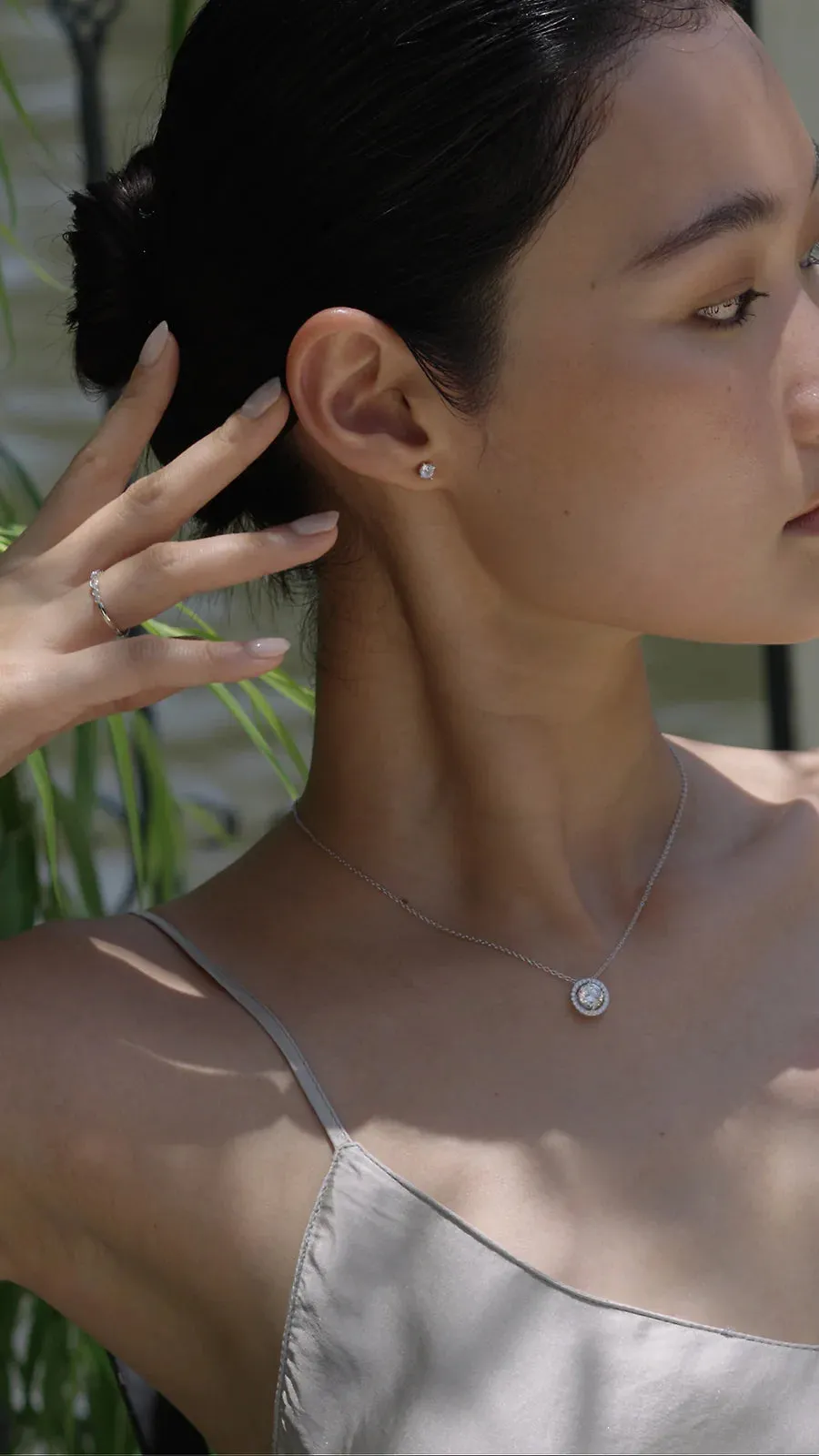 Round Zircon Solitaire Necklace