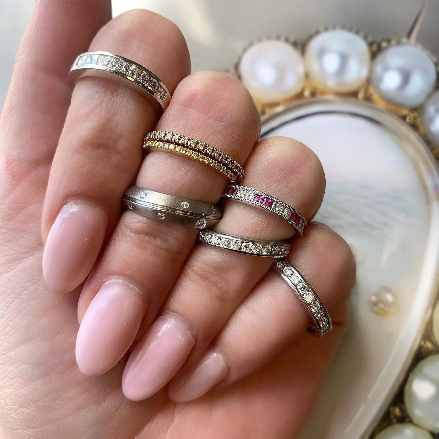 Satin Diamond Dotted Wedding Band