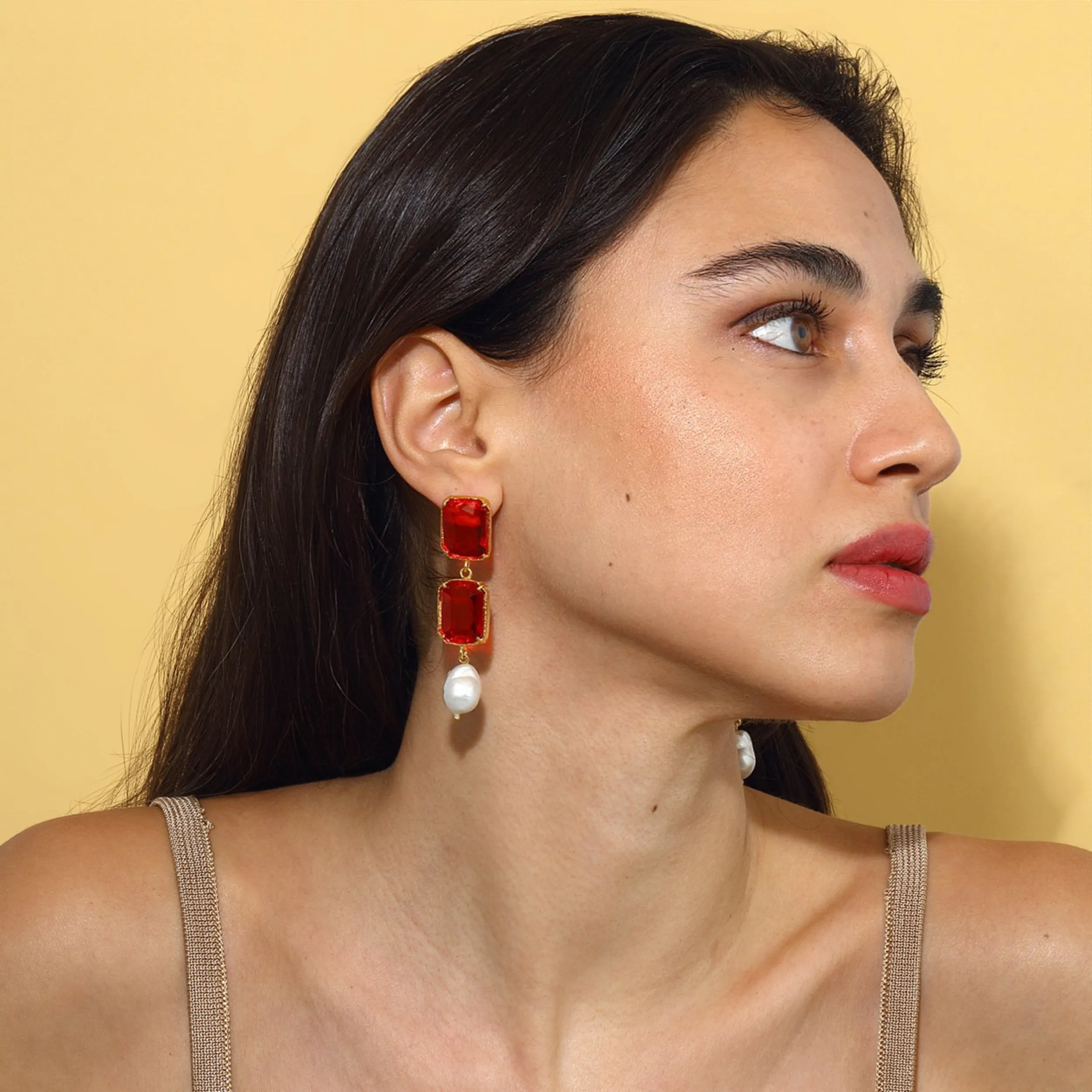 Sloane Earrings - Emerald Red