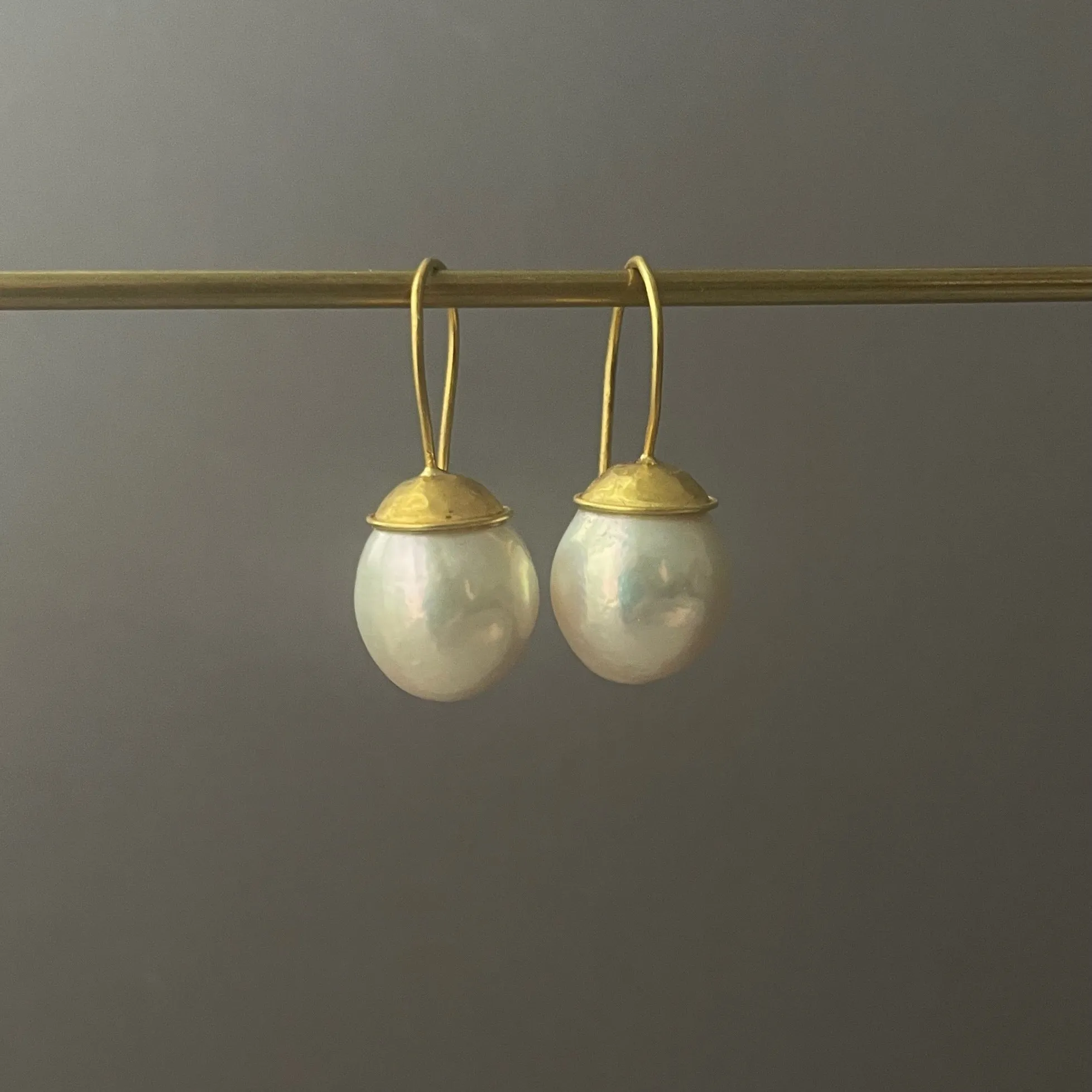 the for every occasion pearl earrings on solid 18K yellow gold