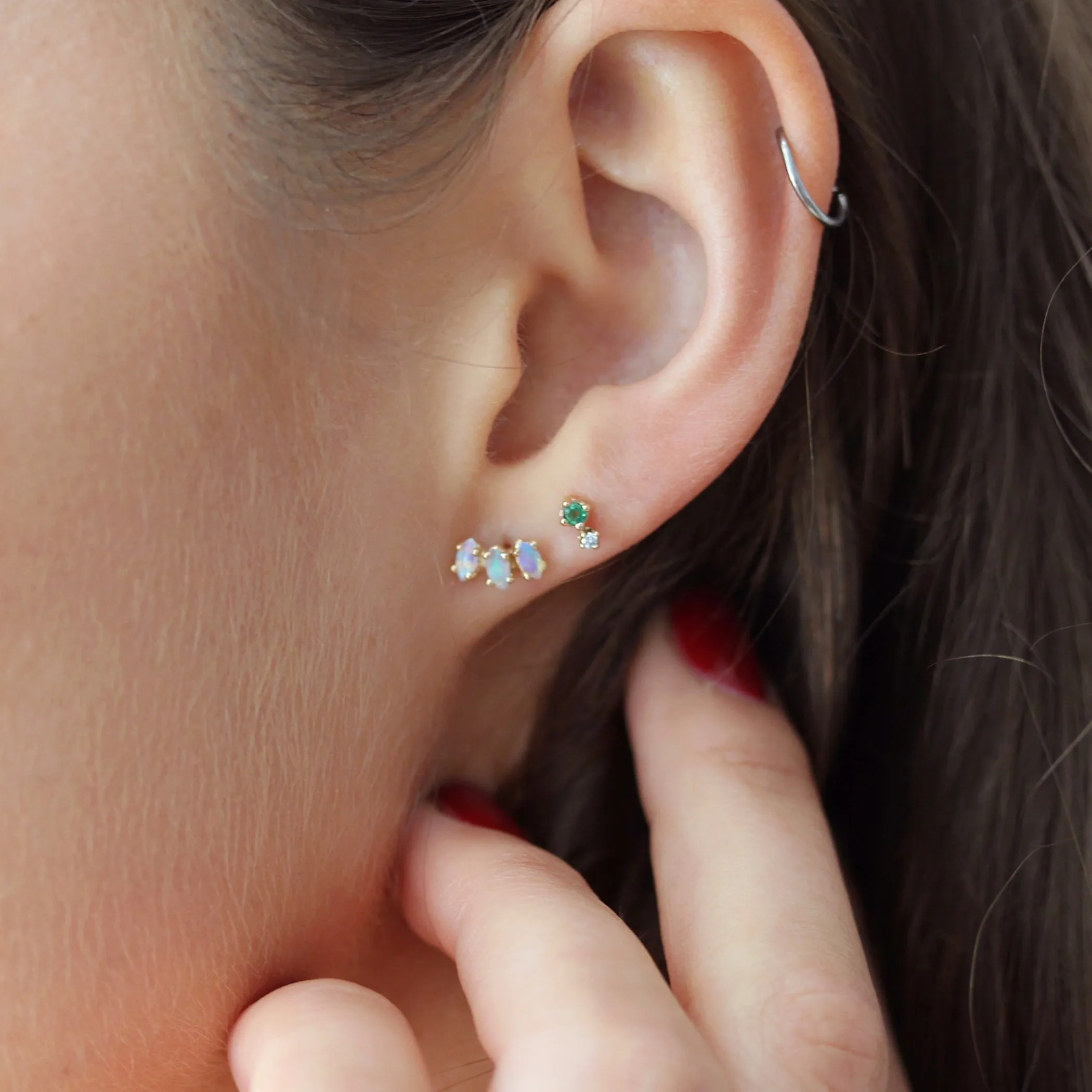 TINY EMERALD AND DIAMOND STUD